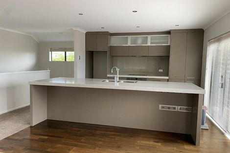 Photo of property in 8a Fortyfoot Lane, Sunnyhills, Auckland, 2010