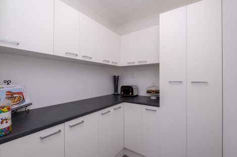 Photo of property in 15 Montjoy Street, Stratford, 4332