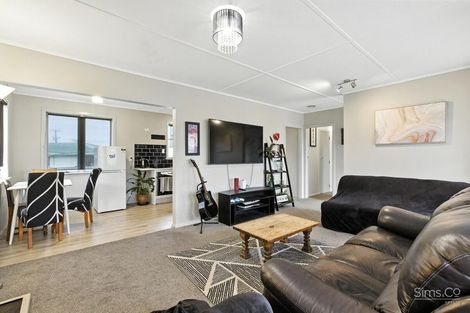 Photo of property in 4 Glenn Street, Castlecliff, Whanganui, 4501