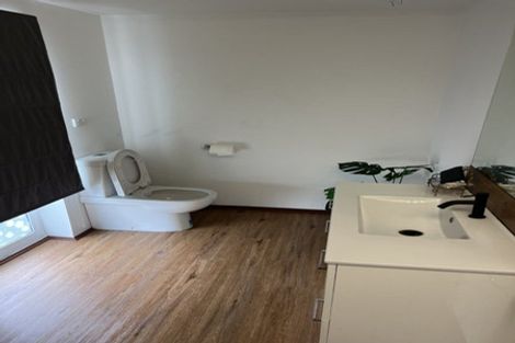 Photo of property in 35 Eugenia Rise, Totara Heights, Auckland, 2105