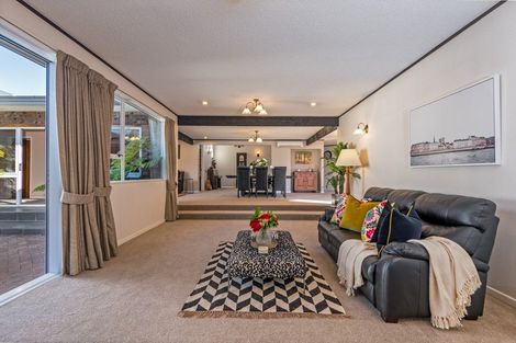 Photo of property in 26 Brightwater Terrace, Terrace End, Palmerston North, 4410