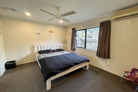 Photo of property in 5 Avonleigh Road, Green Bay, Auckland, 0604