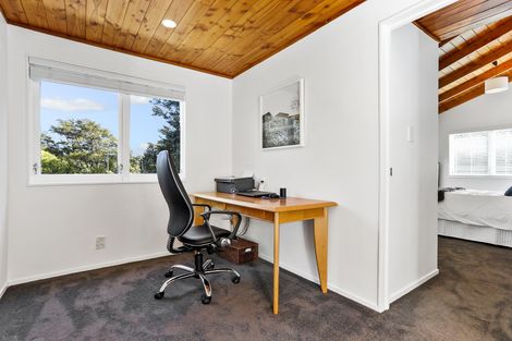 Photo of property in 106 Wood Bay Road, Titirangi, Auckland, 0604