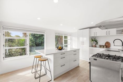 Photo of property in 41 Hatherlow Street, Glenfield, Auckland, 0629