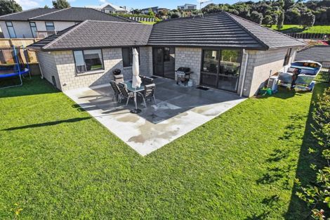 Photo of property in 3 Lakeside Terrace, Omokoroa, 3114