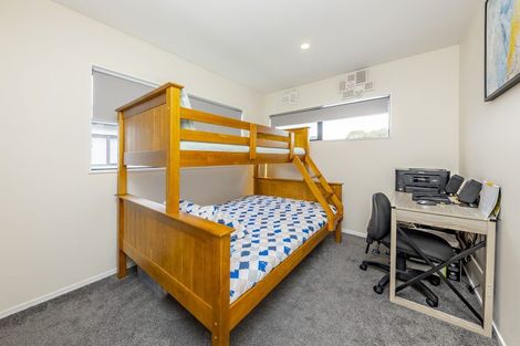 Photo of property in 3a Hinton Place, Weymouth, Auckland, 2103