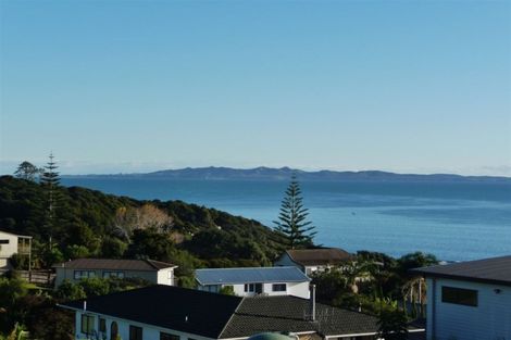 Photo of property in 39 Dudley Crescent, Cable Bay, 0420