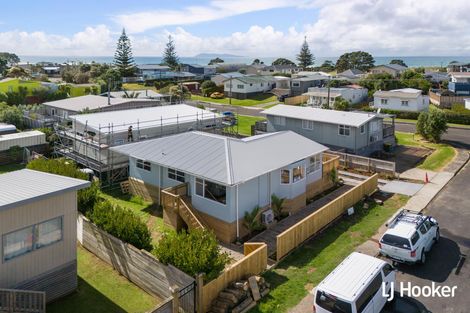 Photo of property in 8 Scarborough Road, Waihi Beach, 3611