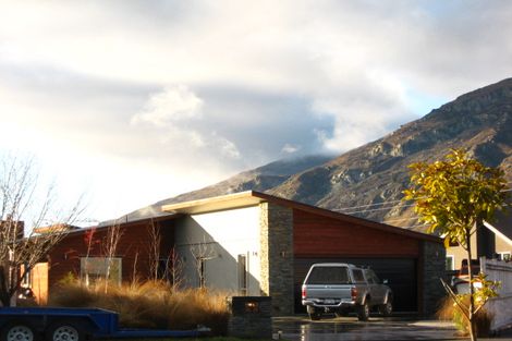 Photo of property in 9 Poolburn Court, Lake Hayes, Queenstown, 9304