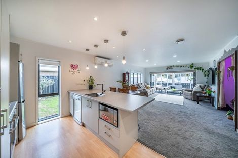 Photo of property in 7 Diamond Grove, Brown Owl, Upper Hutt, 5018