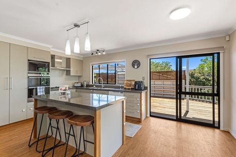 Photo of property in 58 Karina Road, Merrilands, New Plymouth, 4312