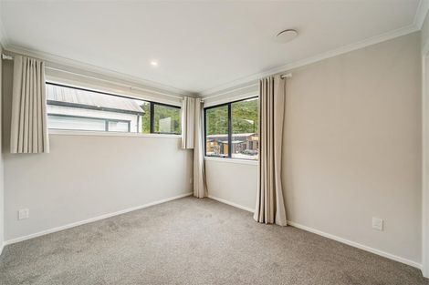Photo of property in 8 Desert Gold Lane, Wallaceville, Upper Hutt, 5018
