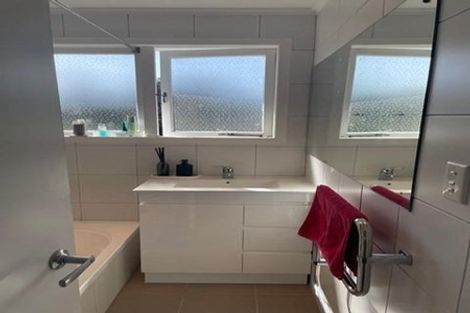 Photo of property in 2/66 Nelson Street, Howick, Auckland, 2014