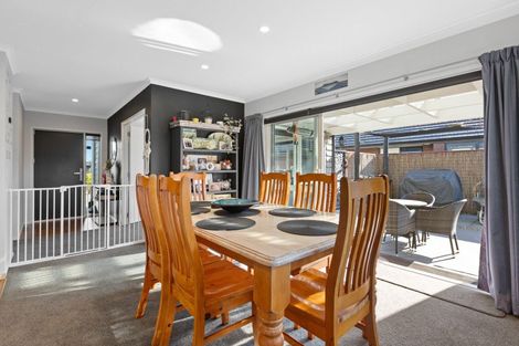 Photo of property in 22 Dreaver Drive, Waitara, 4320