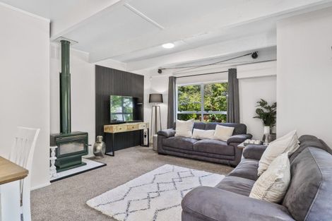 Photo of property in 208 Mapara Road, Acacia Bay, Taupo, 3385