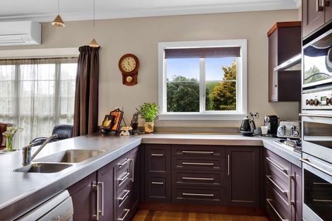 Photo of property in 5171b Mountain Road, Eltham, 4398