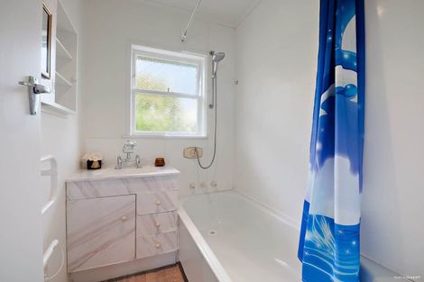 Photo of property in 1/38 Knightsbridge Drive, Forrest Hill, Auckland, 0620