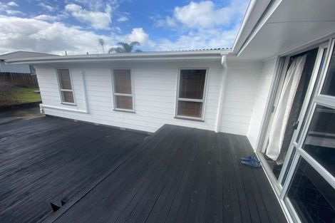 Photo of property in 63 Rosewarne Crescent, Glendene, Auckland, 0602