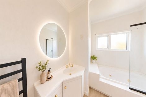 Photo of property in 4a Macdonald Crescent, Te Aro, Wellington, 6011