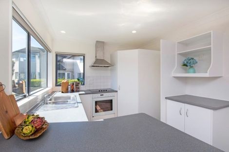 Photo of property in 3/6a Botany Road, Howick, Auckland, 2010