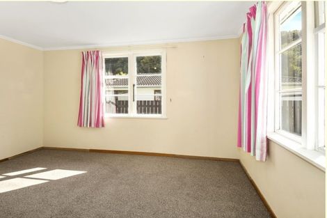 Photo of property in 17 Owen Street, Belmont, Lower Hutt, 5010