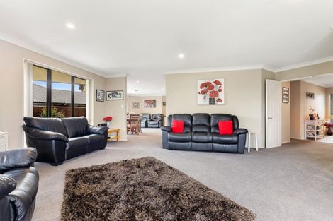 Photo of property in 17 Calvandra Grove, Rangiora, 7400