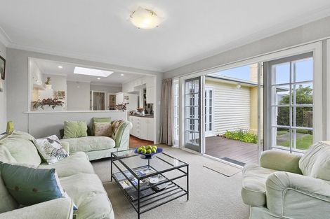 Photo of property in 63 Redwood Avenue, Tawa, Wellington, 5028