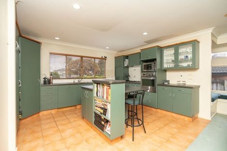 Photo of property in 17 Highgrove Drive, Grandview Heights, Hamilton, 3200