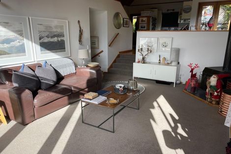 Photo of property in 5 Moss Lane, Sunshine Bay, Queenstown, 9300