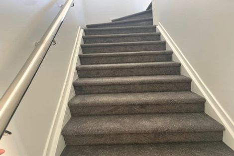 Photo of property in 18a Crestview Rise, Papakura, 2110