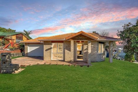 Photo of property in 22 Medvale Avenue, Flat Bush, Auckland, 2019