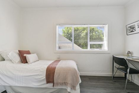 Photo of property in 44 Raroa Terrace, Tawa, Wellington, 5028