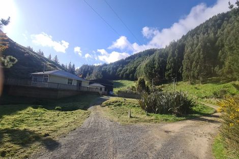 Photo of property in 1122 Paekakariki Hill Road, Paekakariki Hill, Porirua, 5381