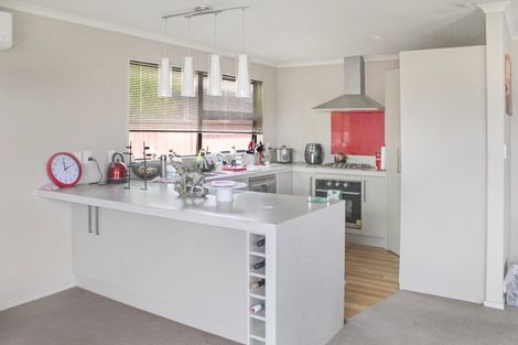 Photo of property in 33a Rosalie Terrace, Kelvin Grove, Palmerston North, 4414