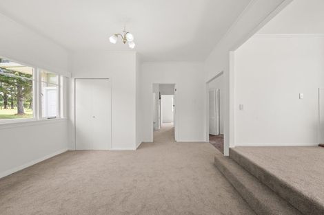 Photo of property in 38 Farrand Road, Kumeu, 0891