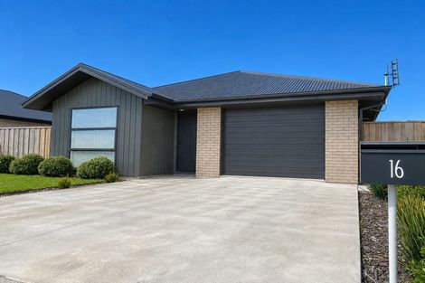 Photo of property in 16 Higgins Street, Woodend, 7610