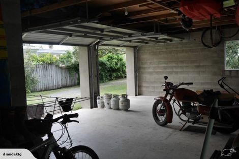 Photo of property in 163 Ocean Beach Road, Tairua, 3508