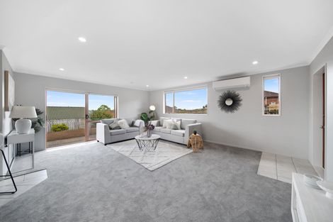 Photo of property in 13 Keri Vista Rise, Papakura, 2110