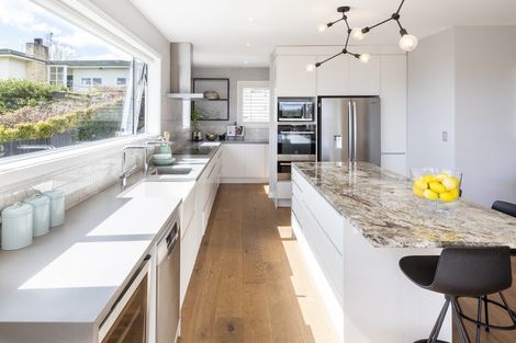 Photo of property in 74 Mellons Bay Road, Mellons Bay, Auckland, 2014