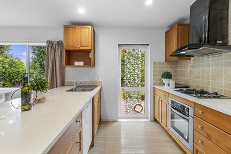 Photo of property in 7 Wattle Street, New Lynn, Auckland, 0600