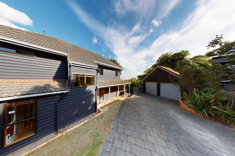 Photo of property in 35 Pomare Road, Tirohanga, Lower Hutt, 5010