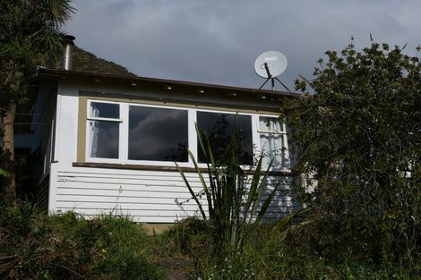 Photo of property in 15 Beach Road, Paekakariki, 5034