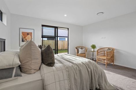 Photo of property in 96 Eriksen Road, Te Awa, Napier, 4110