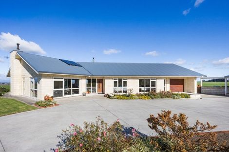 Photo of property in 63 Sutherland Road, Sanson, Palmerston North, 4479