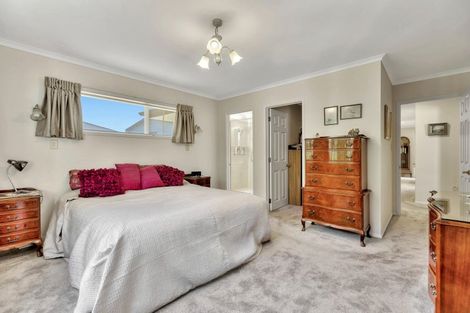 Photo of property in 432a Mangorei Road, Highlands Park, New Plymouth, 4312