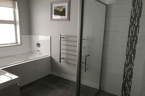 Photo of property in 8 Bankhall Lane, Pokeno, 2402