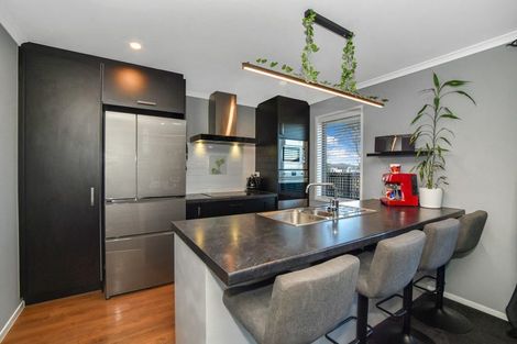 Photo of property in 23 Royal Crescent, Papamoa, 3118