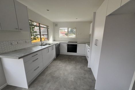 Photo of property in 37b Walton Street, Red Beach, 0932