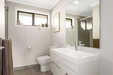 Photo of property in 25 Queen Charlotte Drive, Aotea, Porirua, 5024