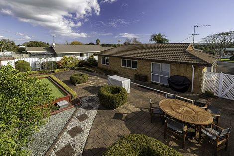 Photo of property in 162 Queen Street, Waiuku, 2123